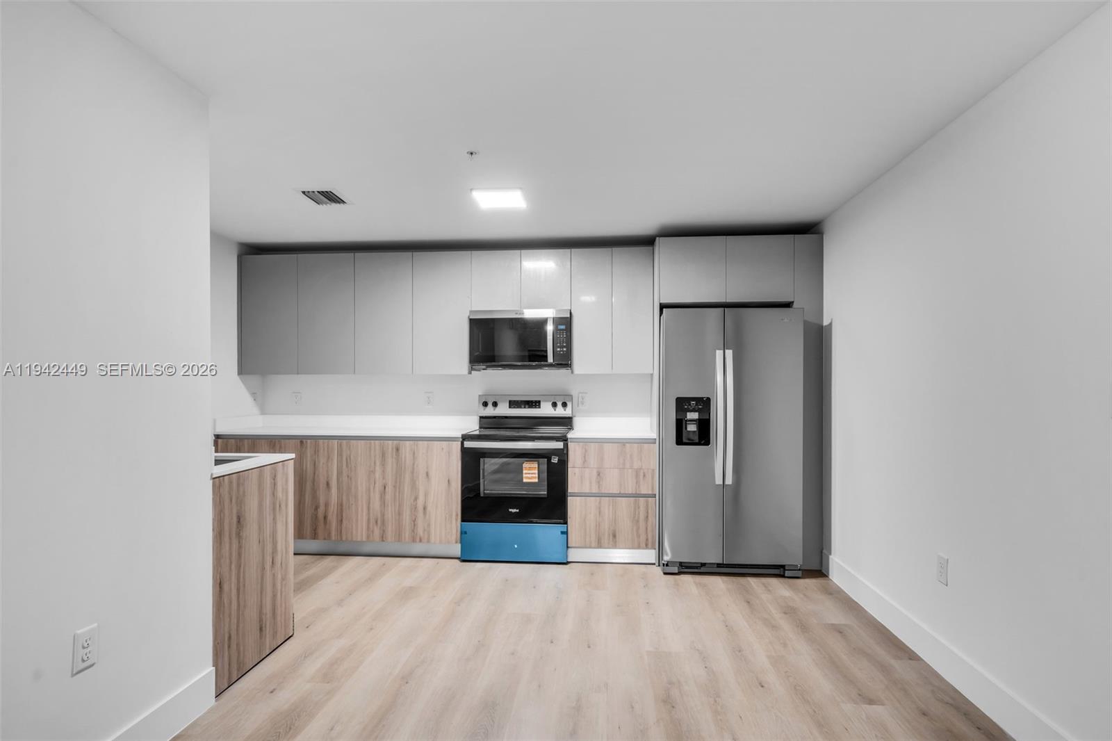 GARDEN CITY - Residential Lease