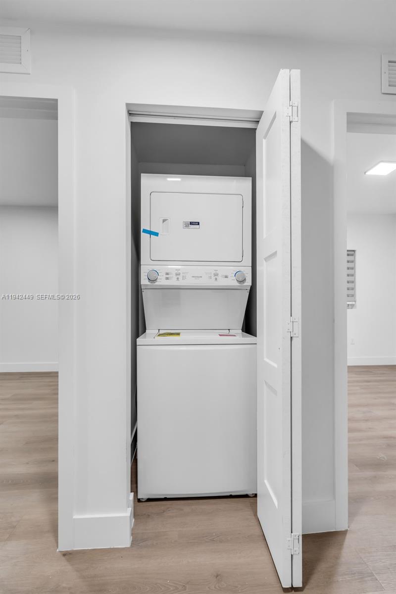 GARDEN CITY - Residential Lease