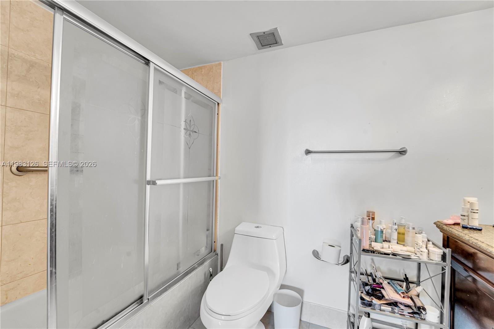 HILLCREST EAST NO 20 COND - Residential