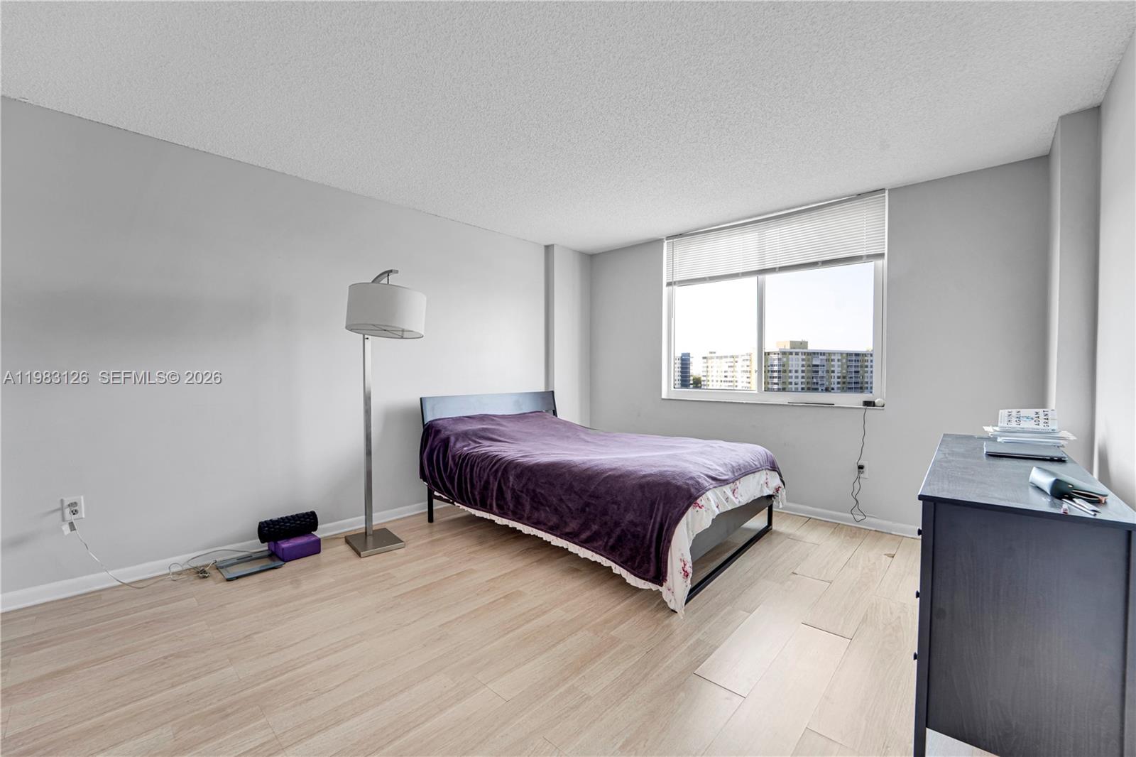 HILLCREST EAST NO 20 COND - Residential