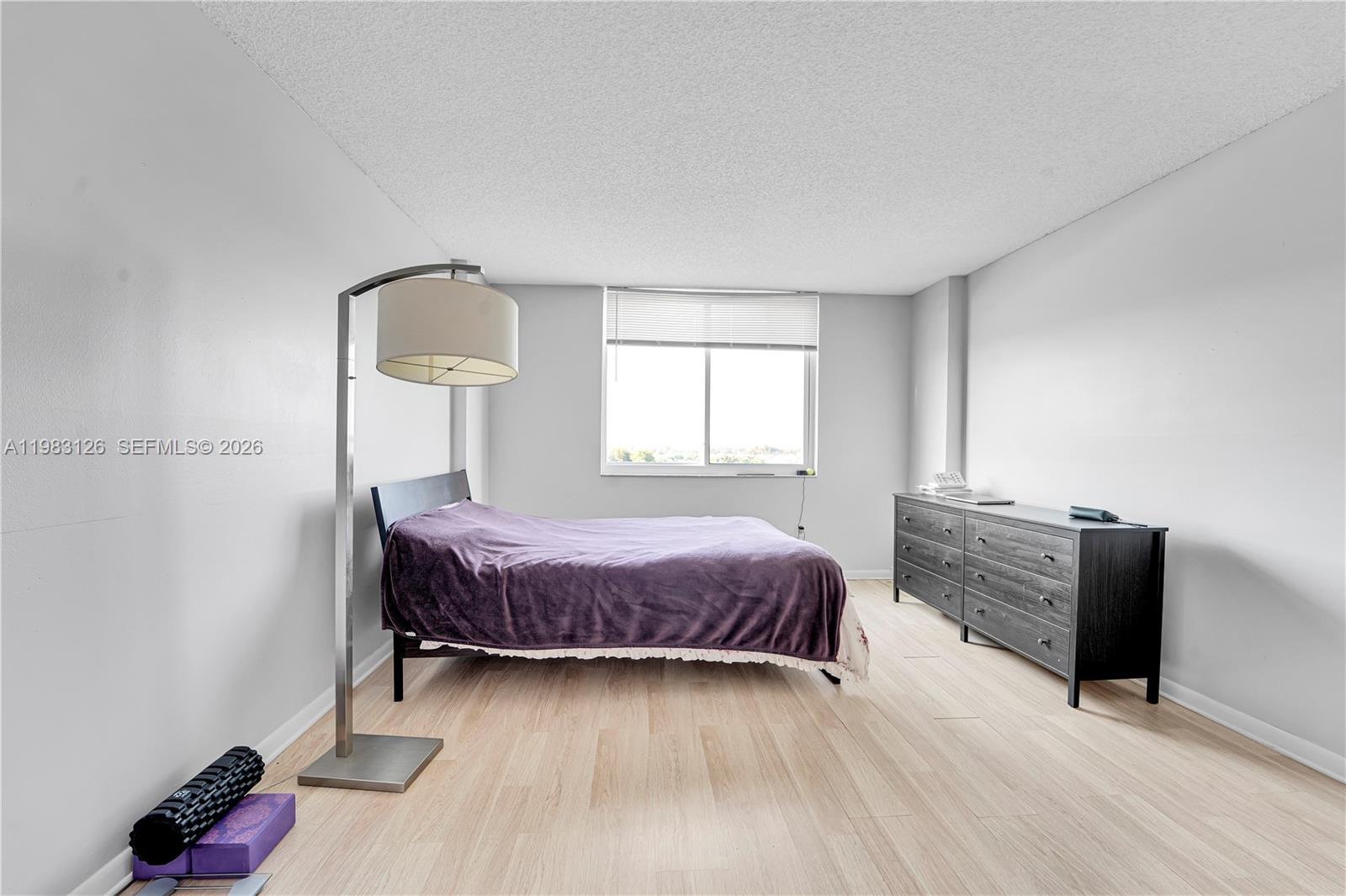 HILLCREST EAST NO 20 COND - Residential