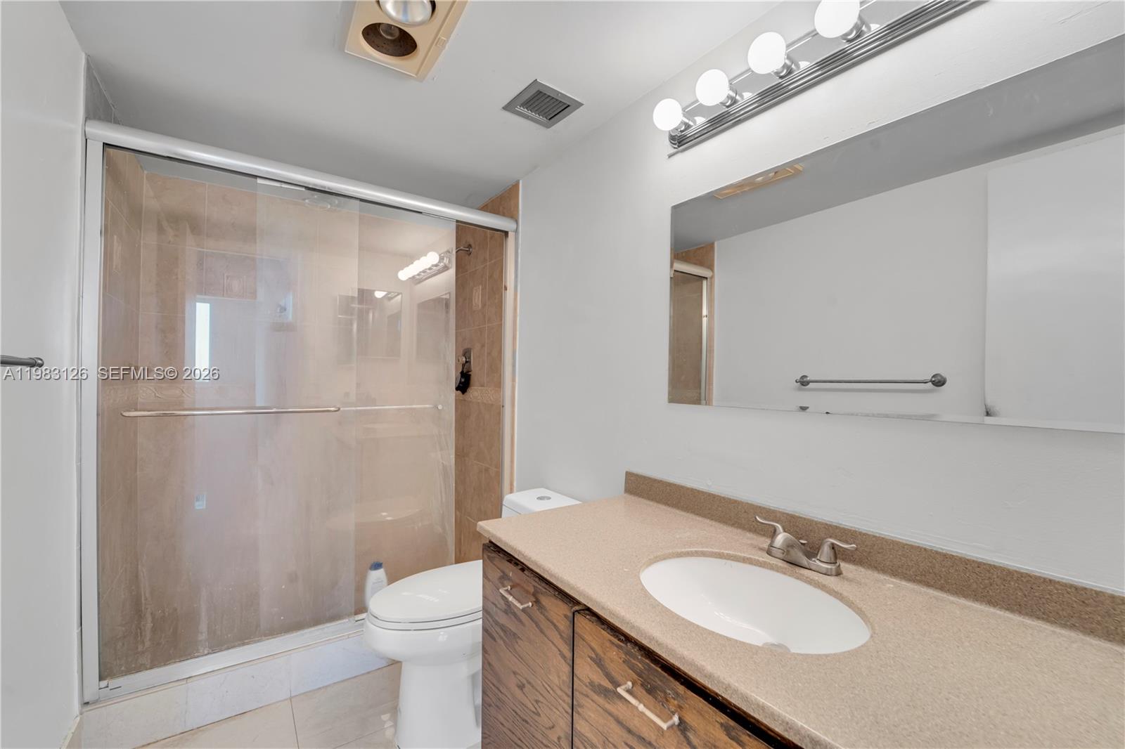 HILLCREST EAST NO 20 COND - Residential