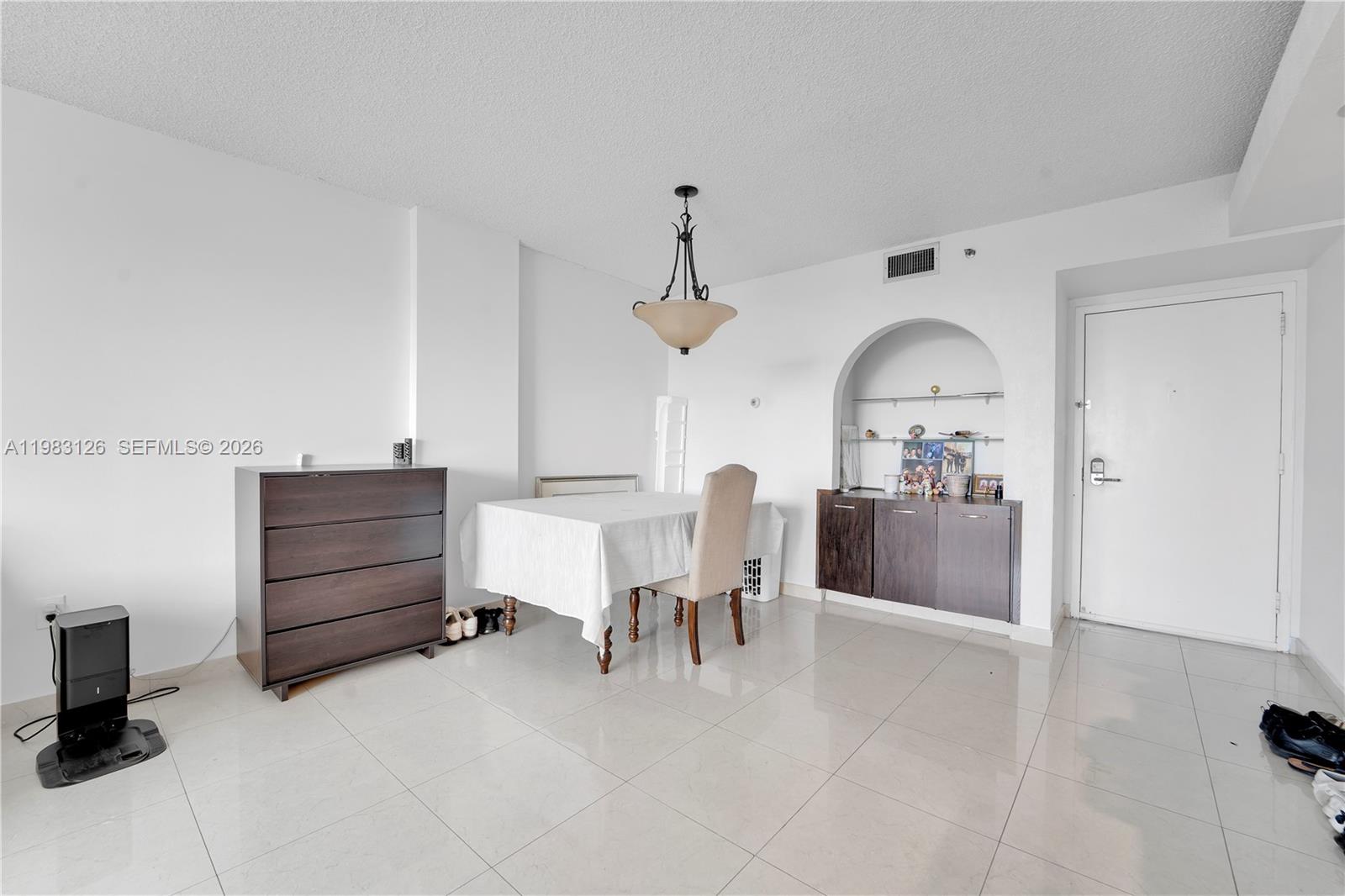 HILLCREST EAST NO 20 COND - Residential