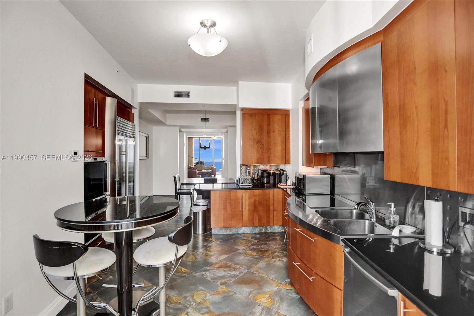 TRUMP PALACE CONDO - Residential