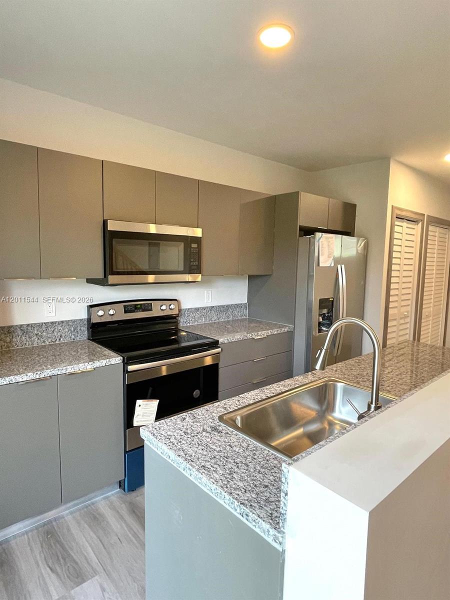GREEN PARK SUB - Residential