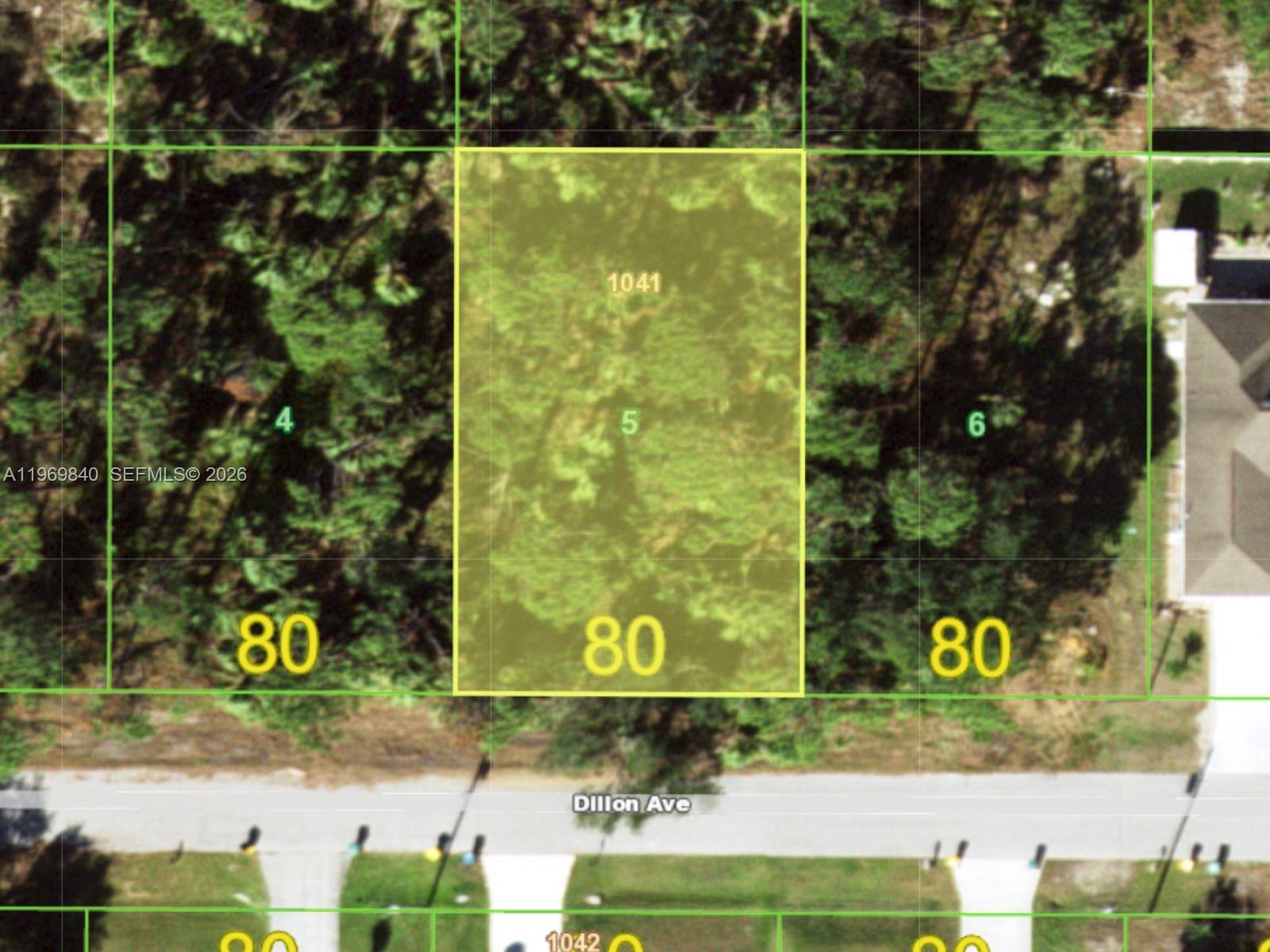 Port Charlotte - Land