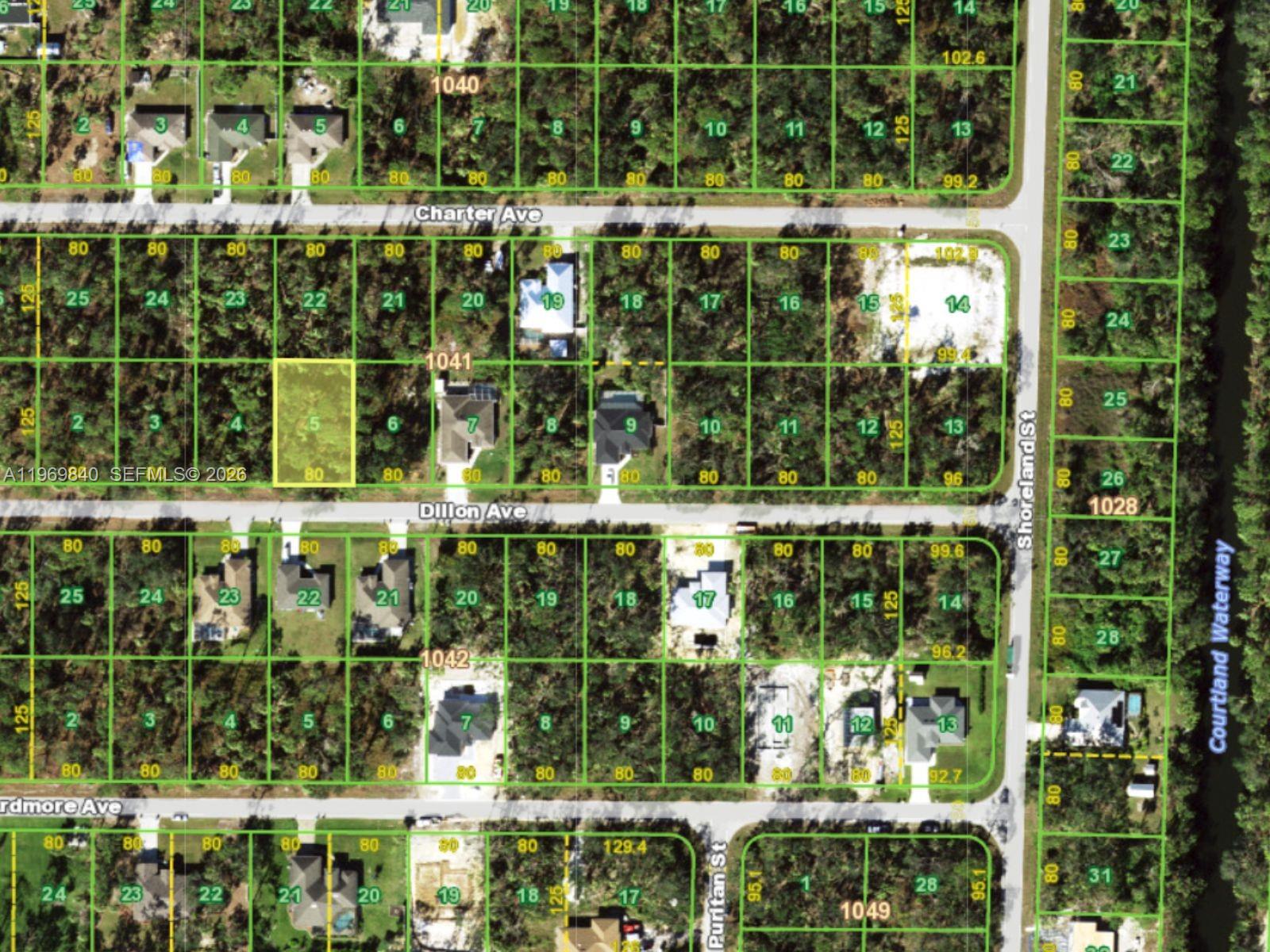 Port Charlotte - Land