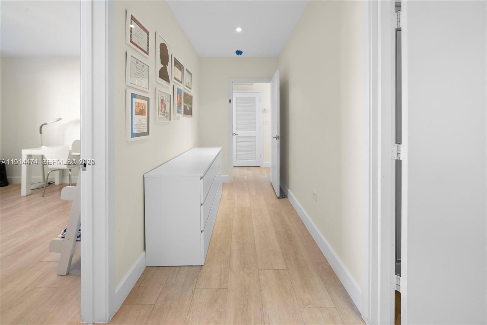 ISLAND HOUSE APT INC - CO - Residential