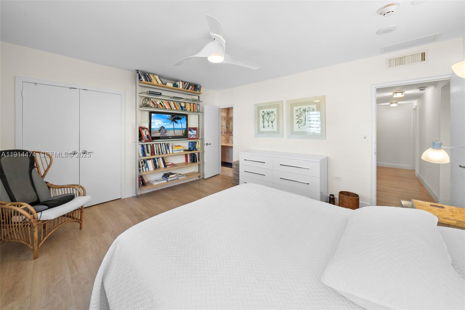 ISLAND HOUSE APT INC - CO - Residential