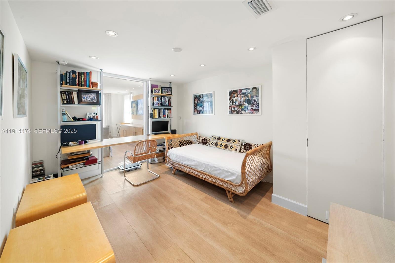 ISLAND HOUSE APT INC - CO - Residential