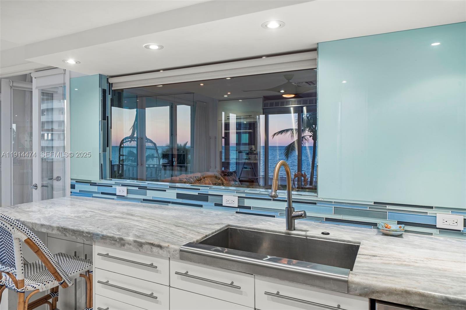 ISLAND HOUSE APT INC - CO - Residential