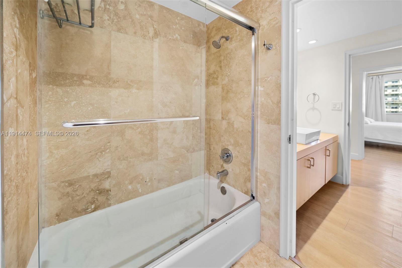 ISLAND HOUSE APT INC - CO - Residential