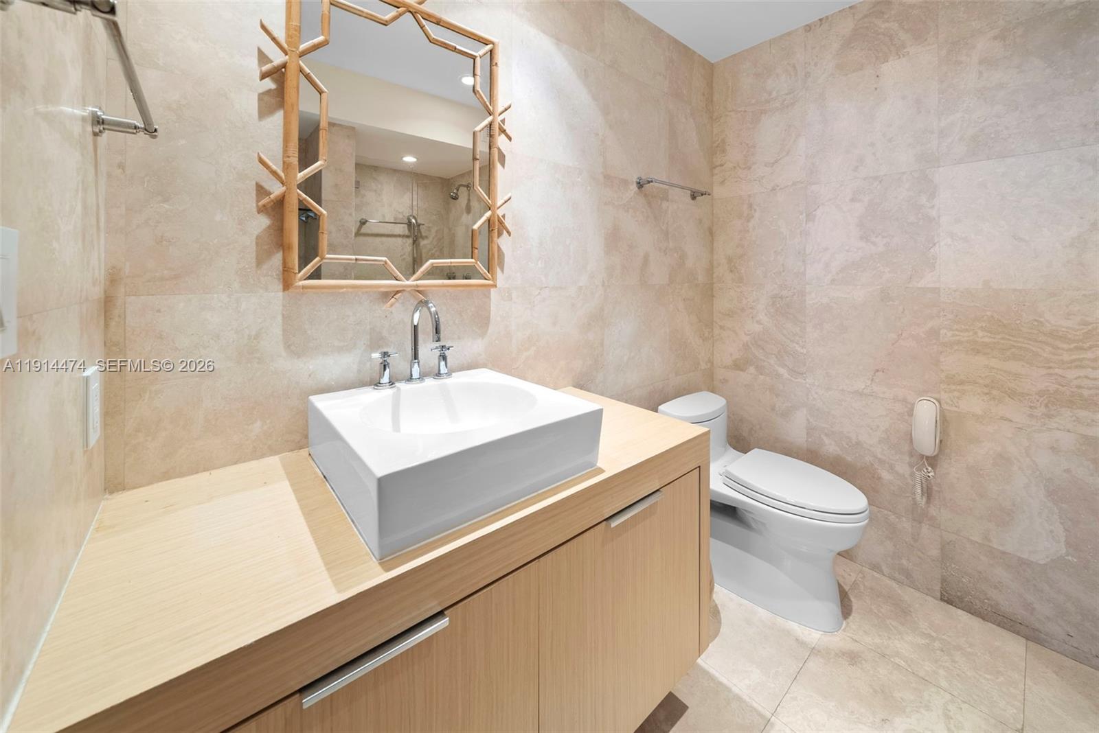 ISLAND HOUSE APT INC - CO - Residential