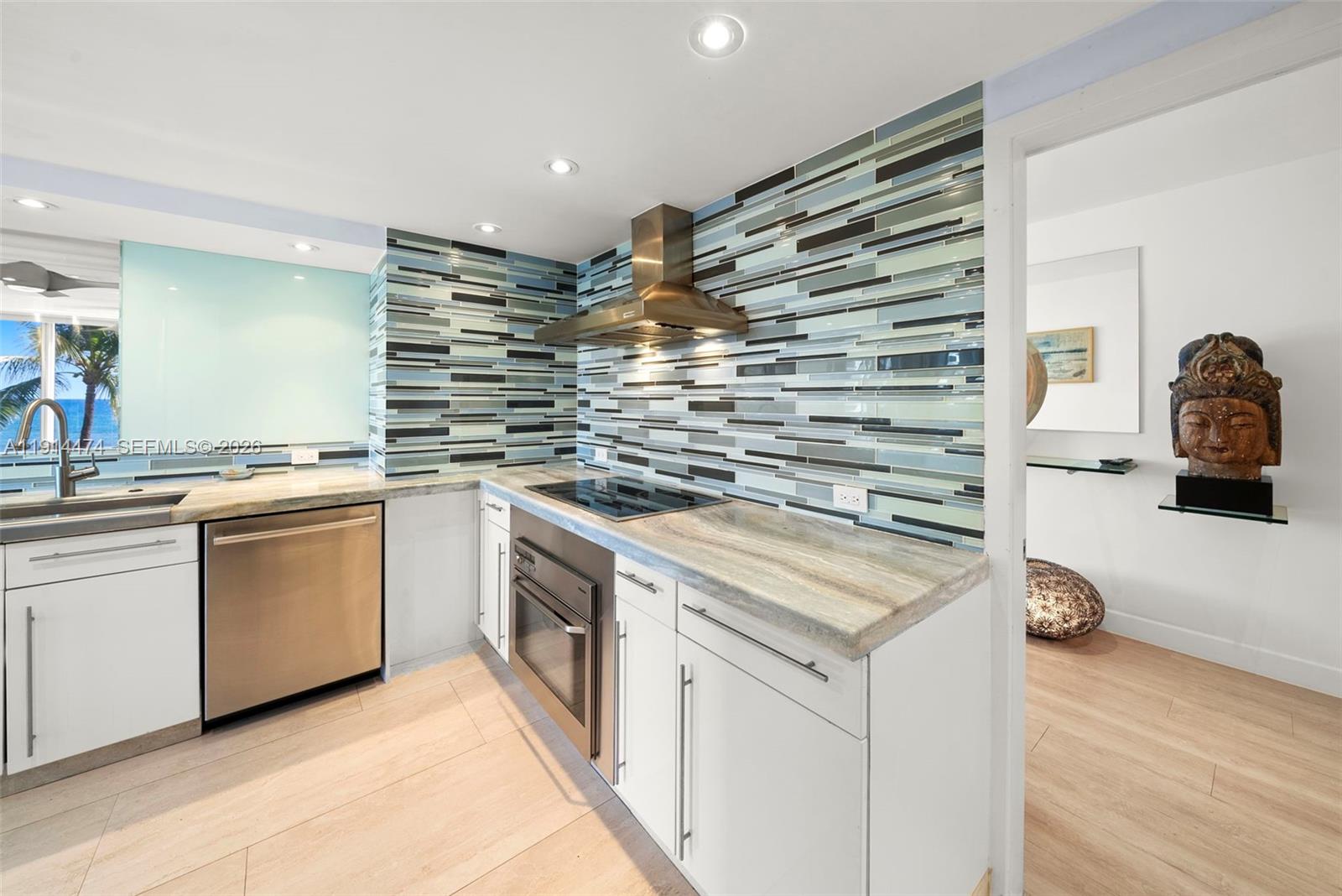 ISLAND HOUSE APT INC - CO - Residential