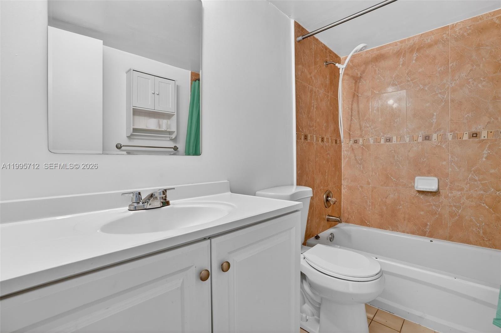 LAGUNA CLUB EAST CONDO - Residential