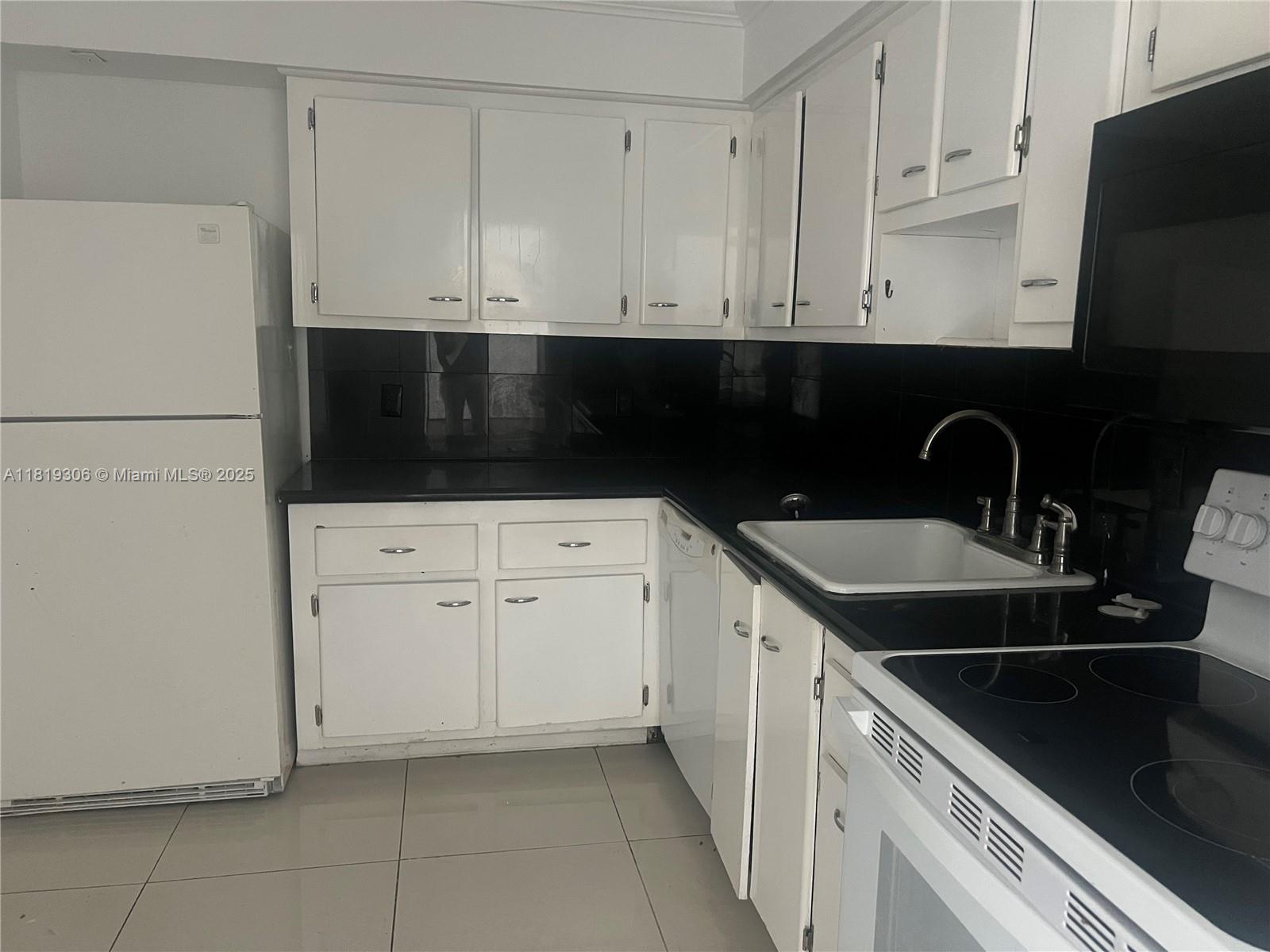 AQUASOL CONDO - Residential