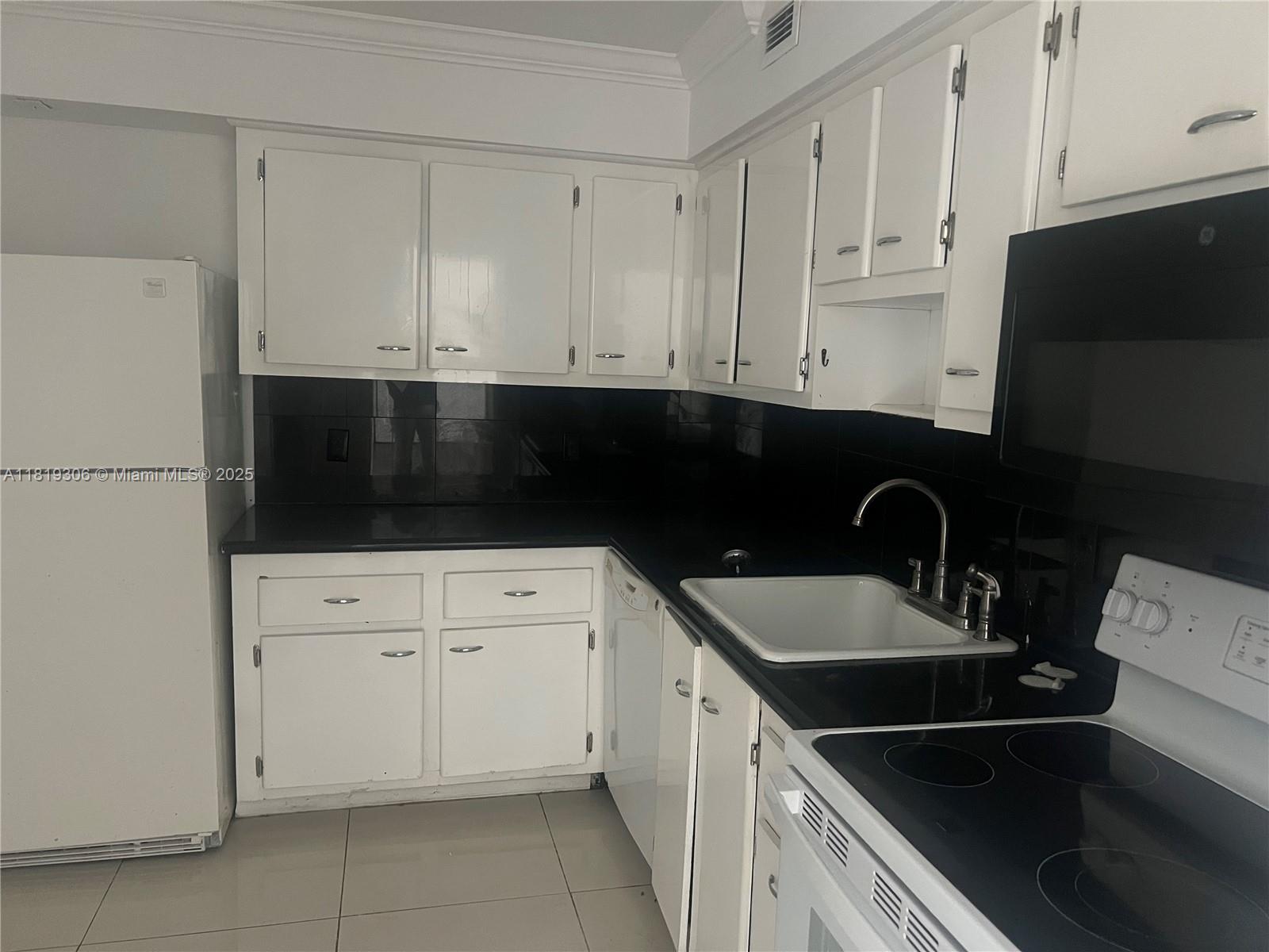 AQUASOL CONDO - Residential