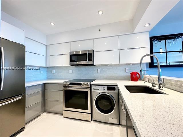 WAVE CONDO - Residential Lease