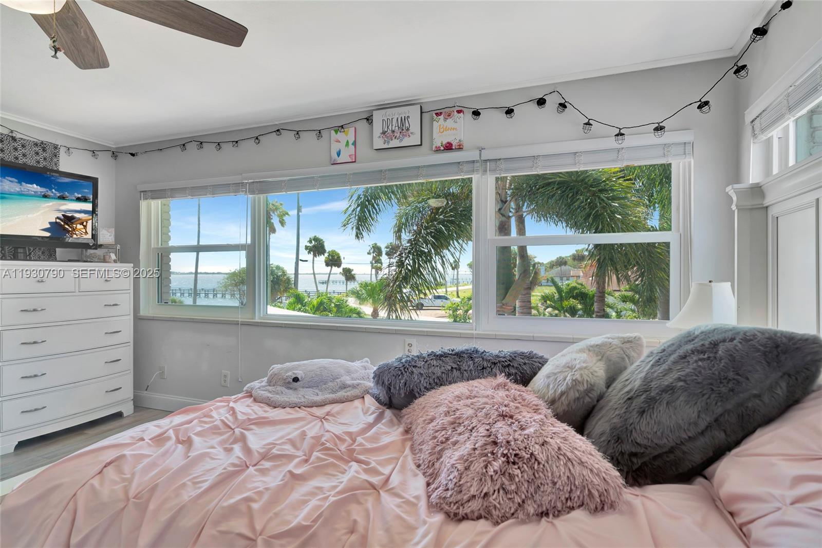 RESUBDIVISION OF 9/10-37- - Residential