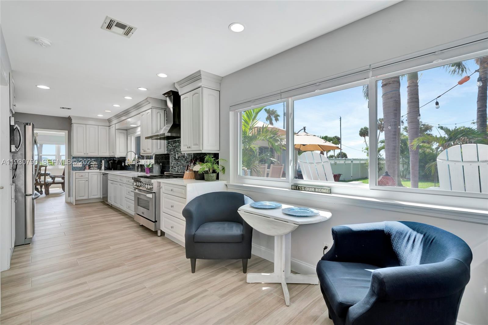 RESUBDIVISION OF 9/10-37- - Residential