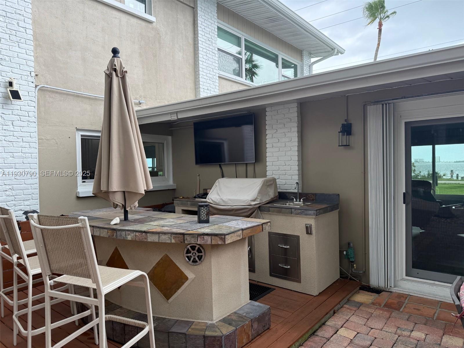 RESUBDIVISION OF 9/10-37- - Residential