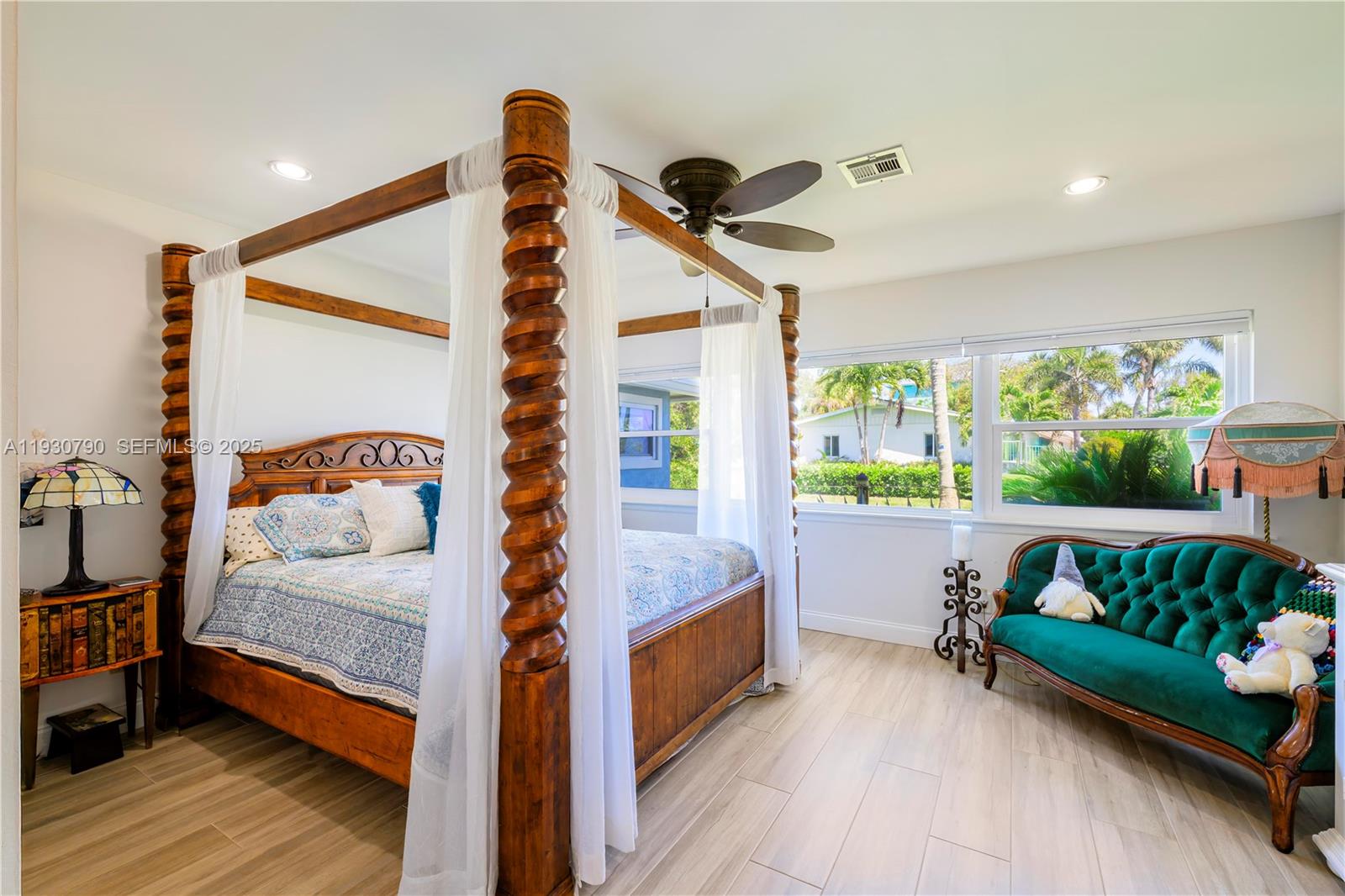 RESUBDIVISION OF 9/10-37- - Residential