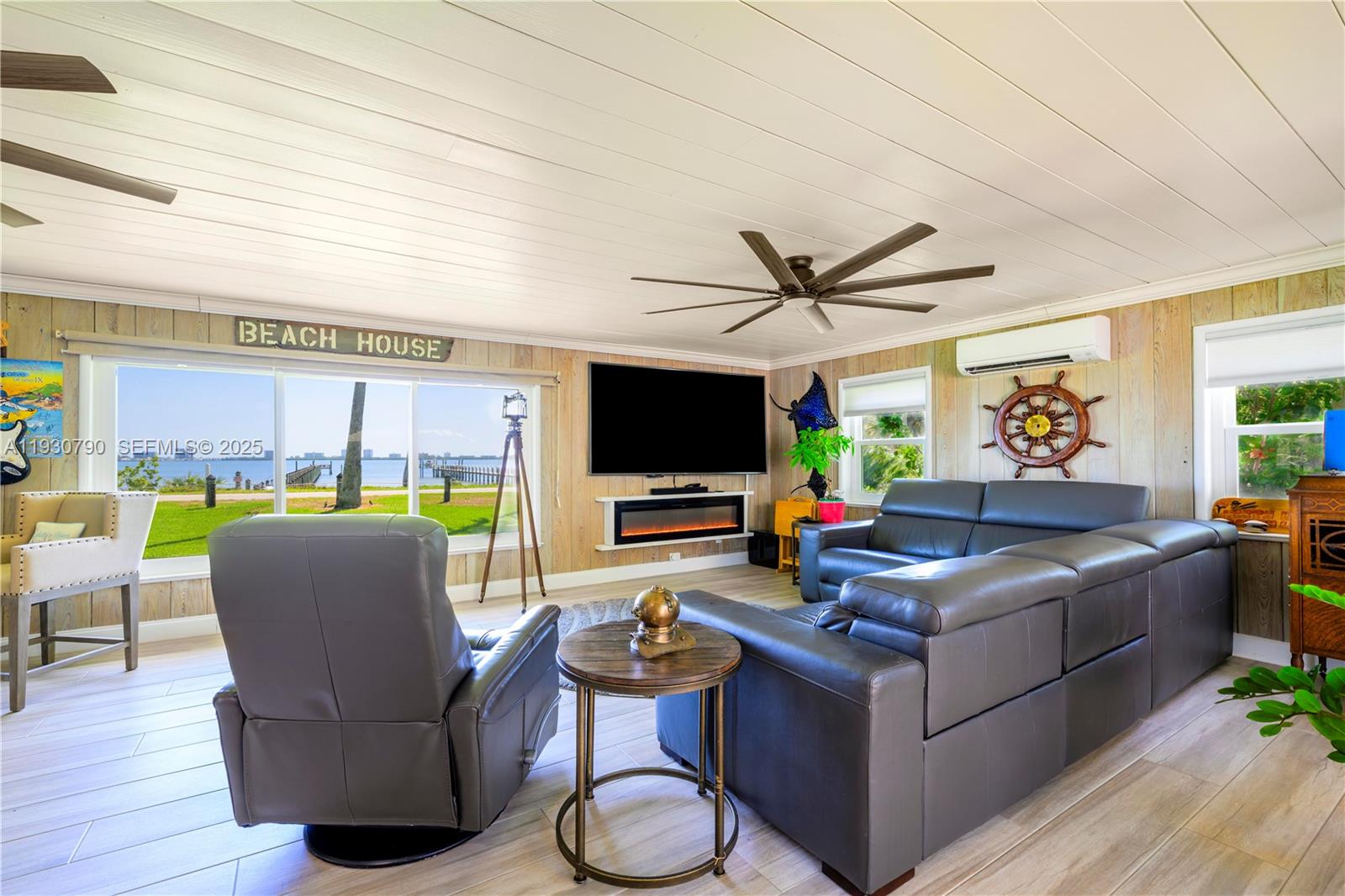 RESUBDIVISION OF 9/10-37- - Residential