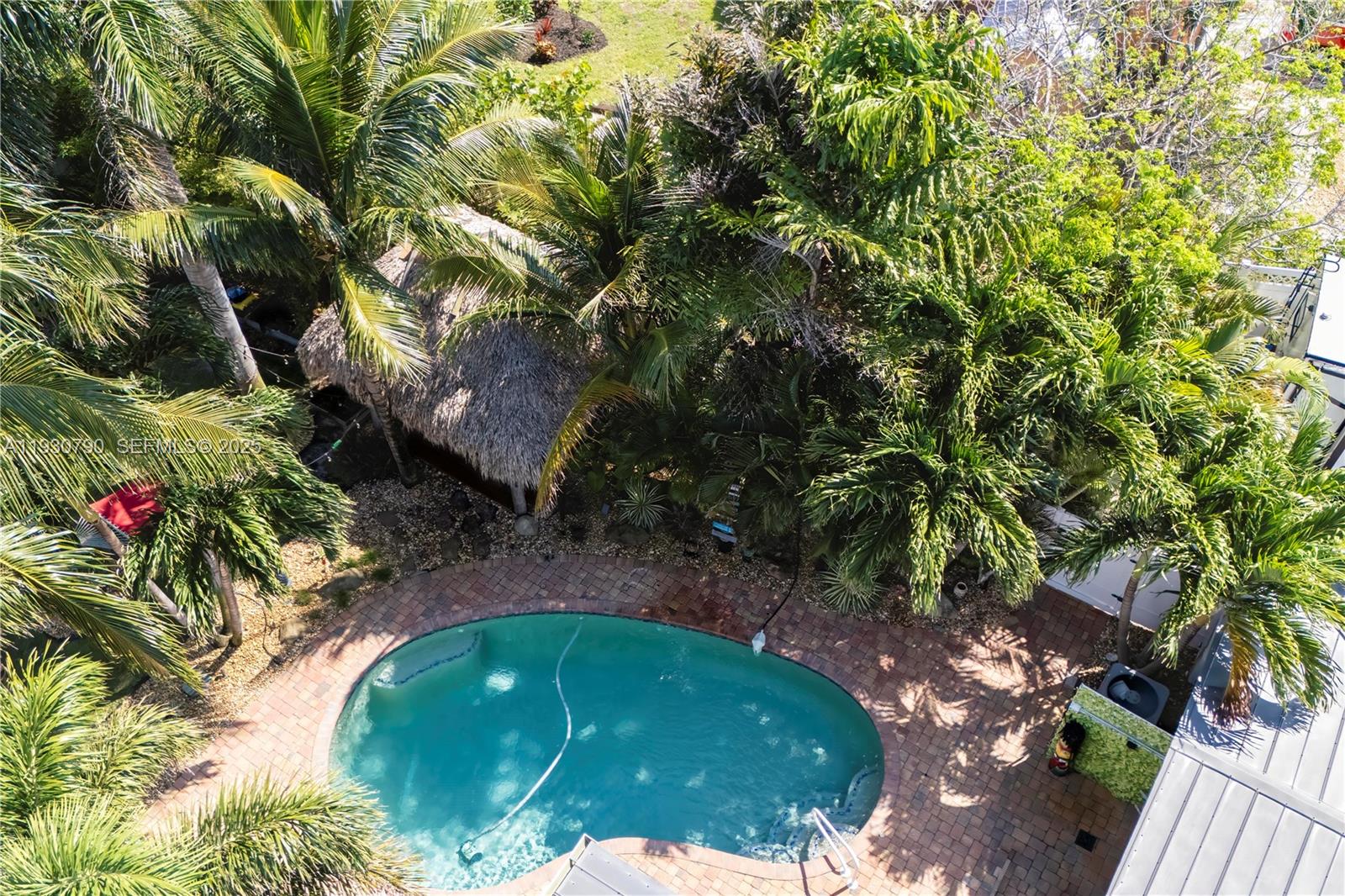 RESUBDIVISION OF 9/10-37- - Residential