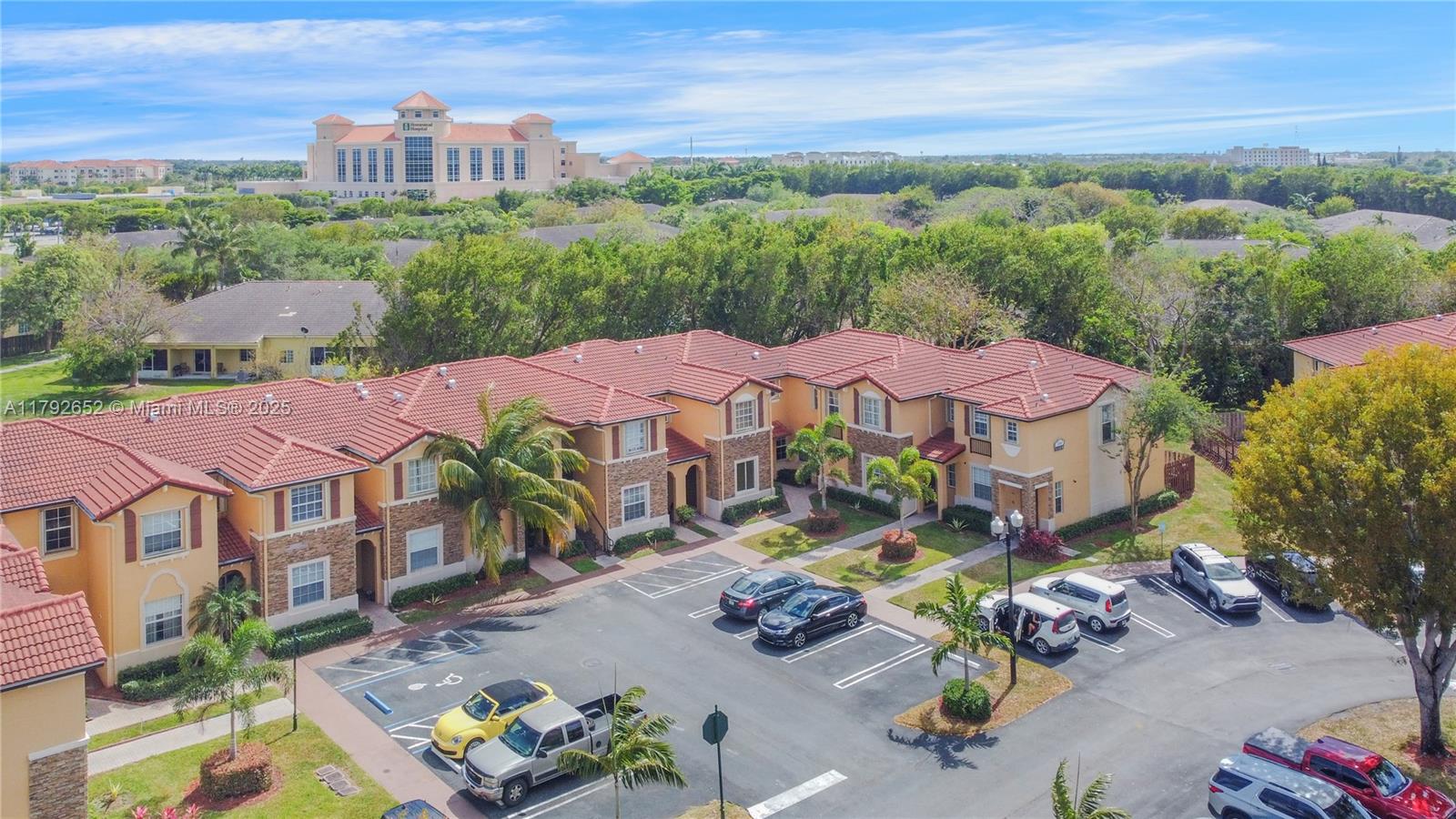 VILLAS AT CARMEL CONDO NO - Residential