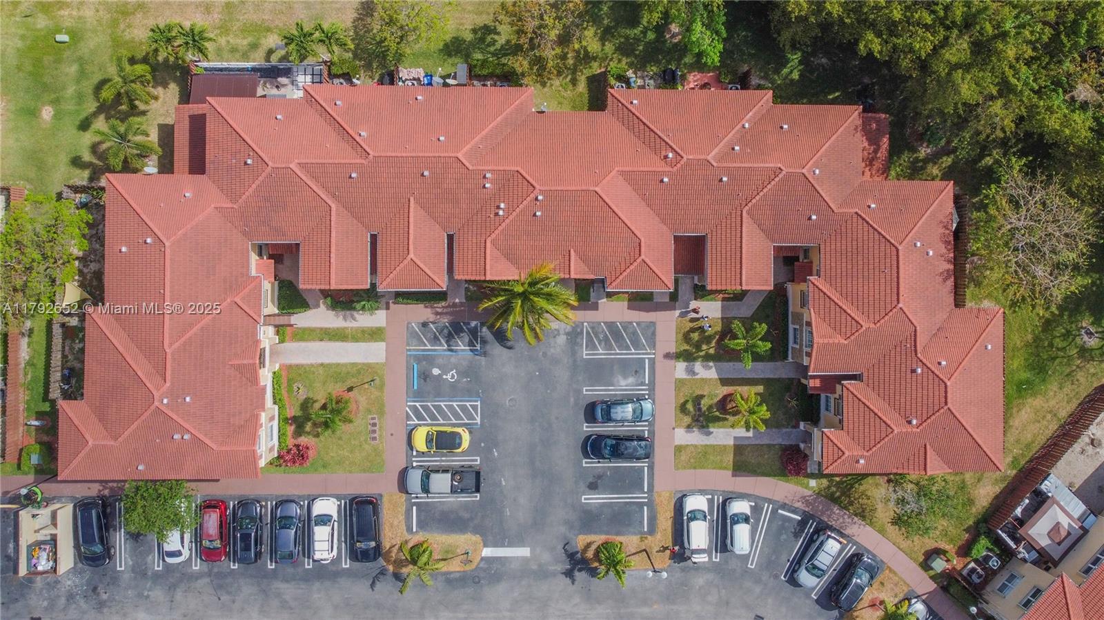 VILLAS AT CARMEL CONDO NO - Residential