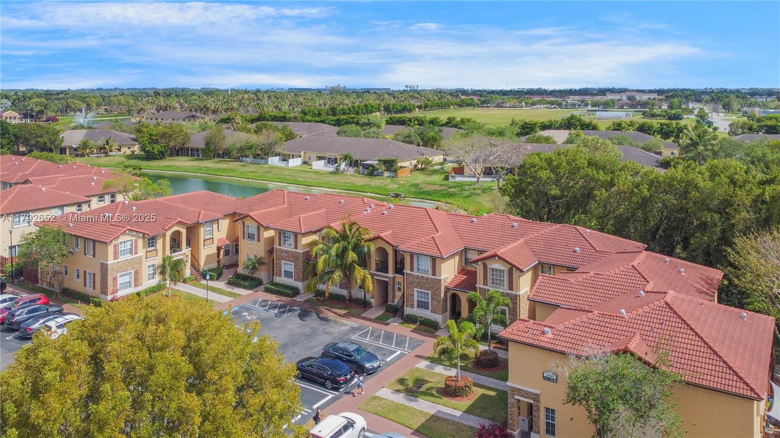 VILLAS AT CARMEL CONDO NO - Residential