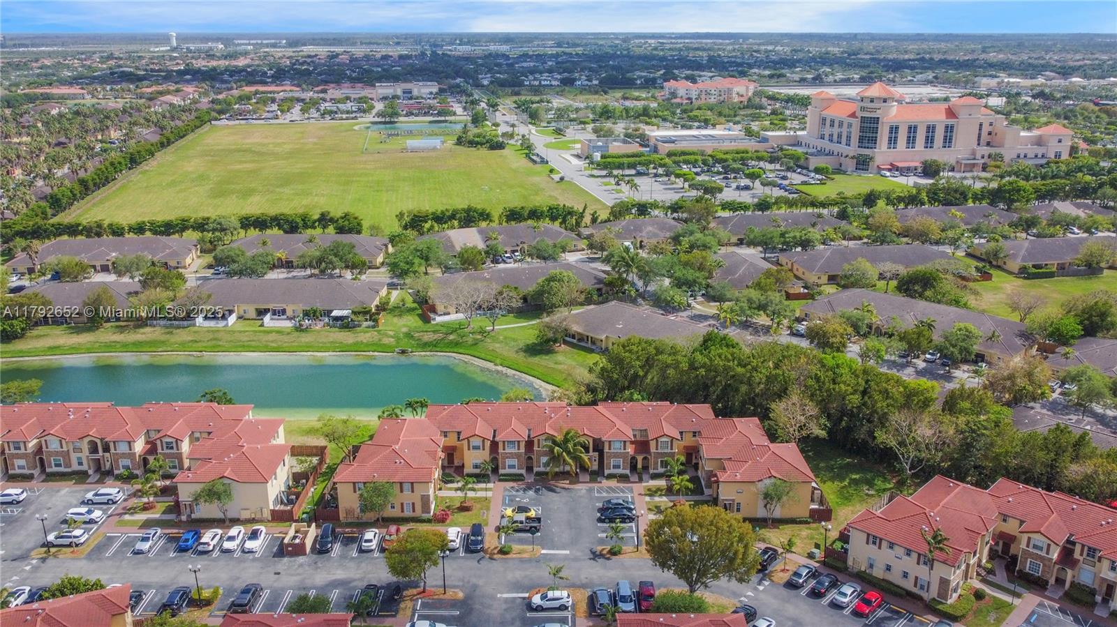 VILLAS AT CARMEL CONDO NO - Residential