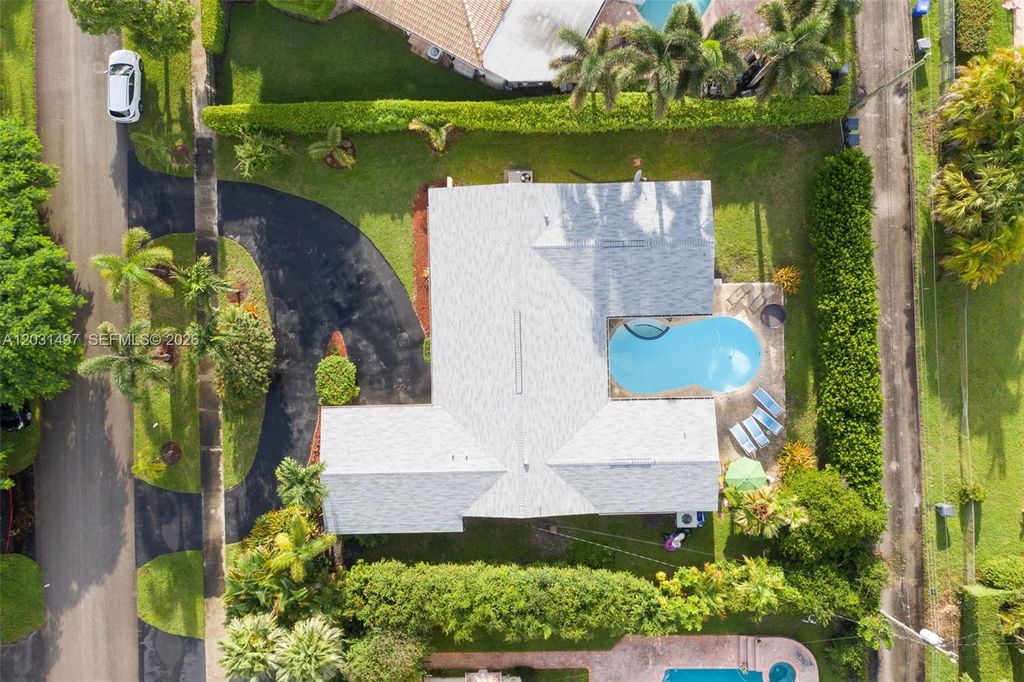 Photo of 4410 N Buchanan St, Hollywood, FL 33021 (MLS # A12031497)