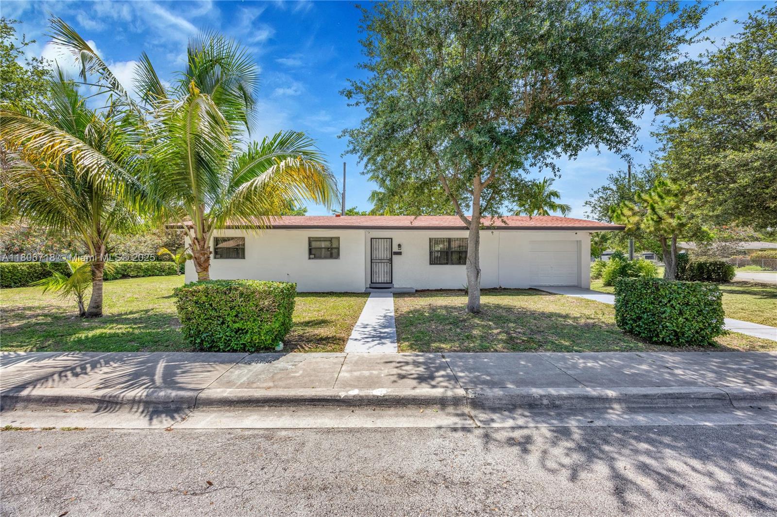 Property for Sale at 6250 Sw 58th Pl, South Miami, Miami-Dade County, Florida - Bedrooms: 4 
Bathrooms: 3  - $799,000