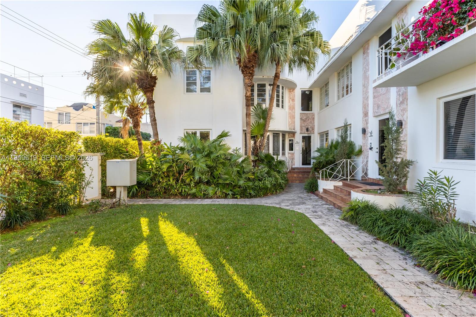 BEACHWAY CONDO - Residential