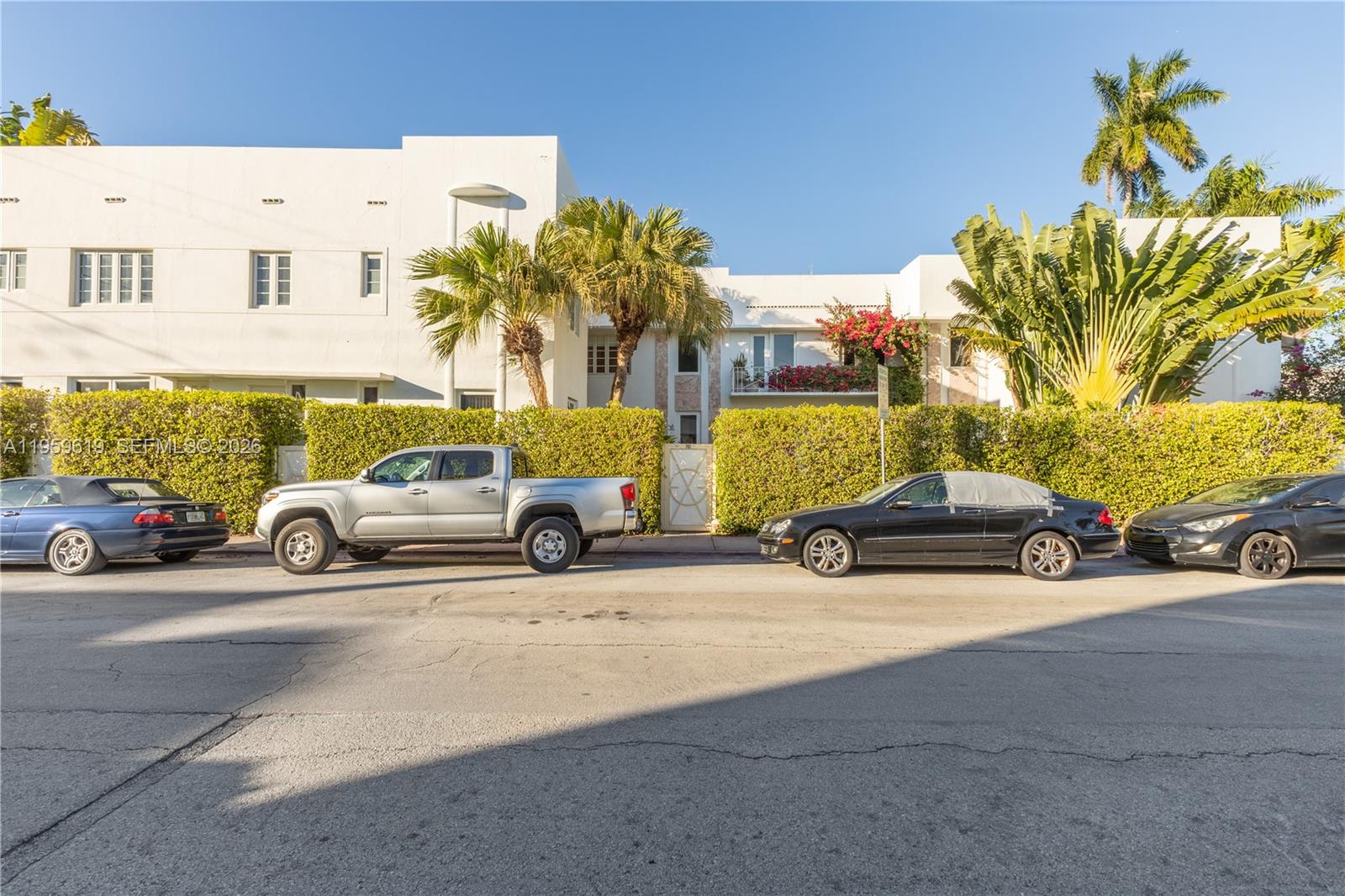 BEACHWAY CONDO - Residential