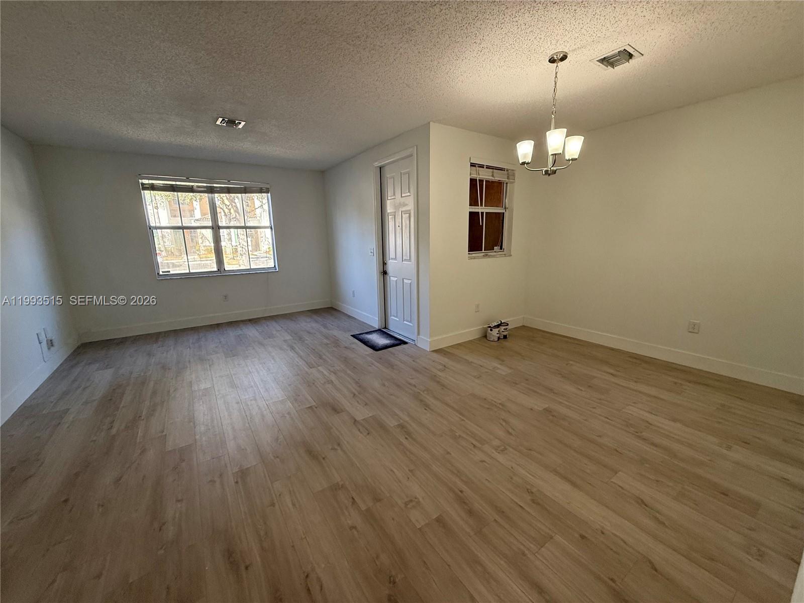 MARBELLA BAY - Residential