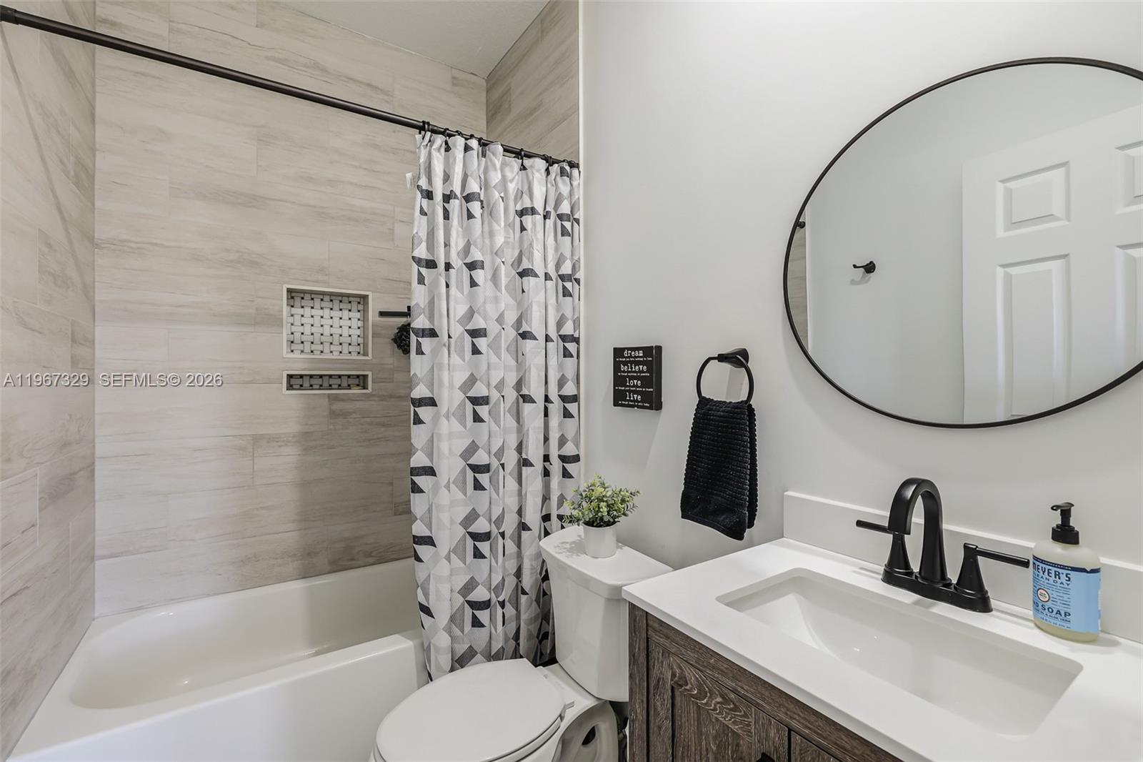 SILVER PALM EAST SEC TWO - Residential