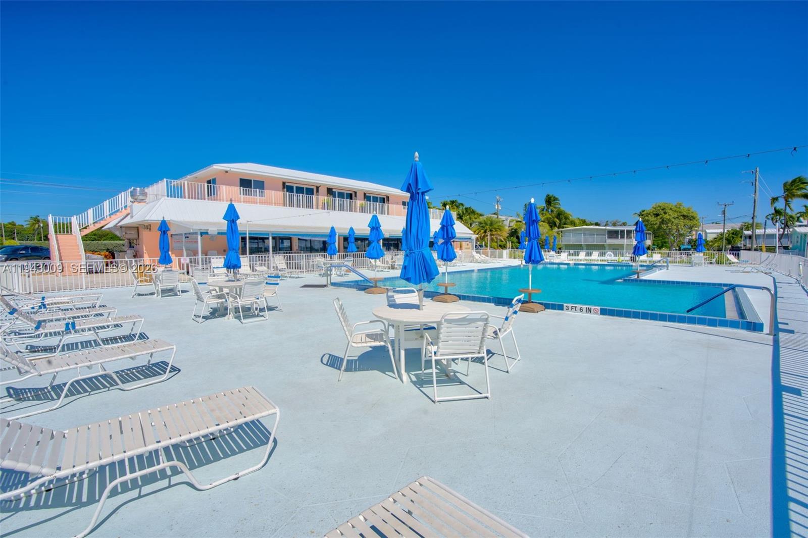 SILVER SHORES MOBILE HOMES - Residential