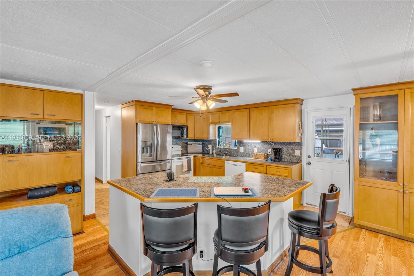 SILVER SHORES MOBILE HOMES - Residential