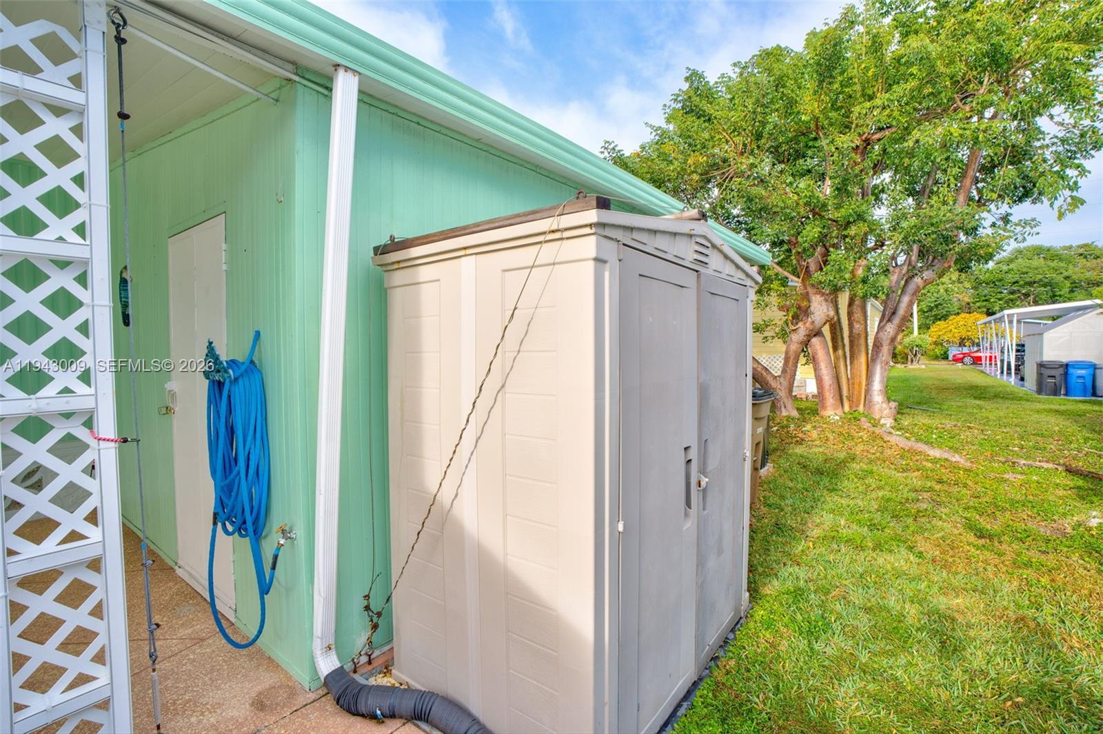 SILVER SHORES MOBILE HOMES - Residential