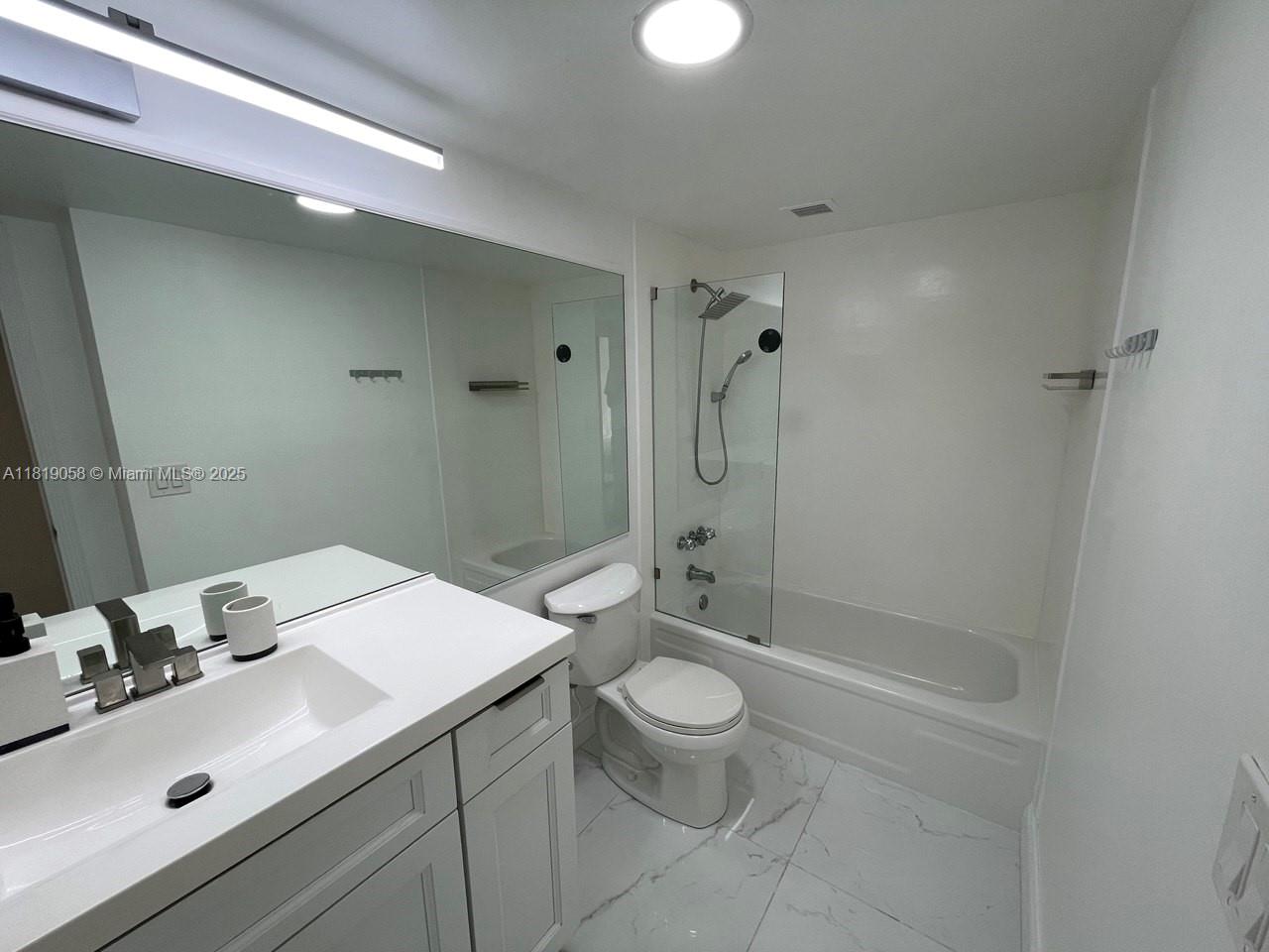 ADMIRALS PORT CONDO WEST B - Residential