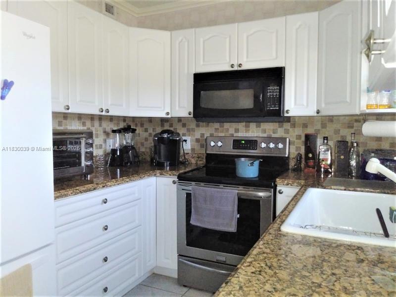 Beautiful unit. Good tenant.