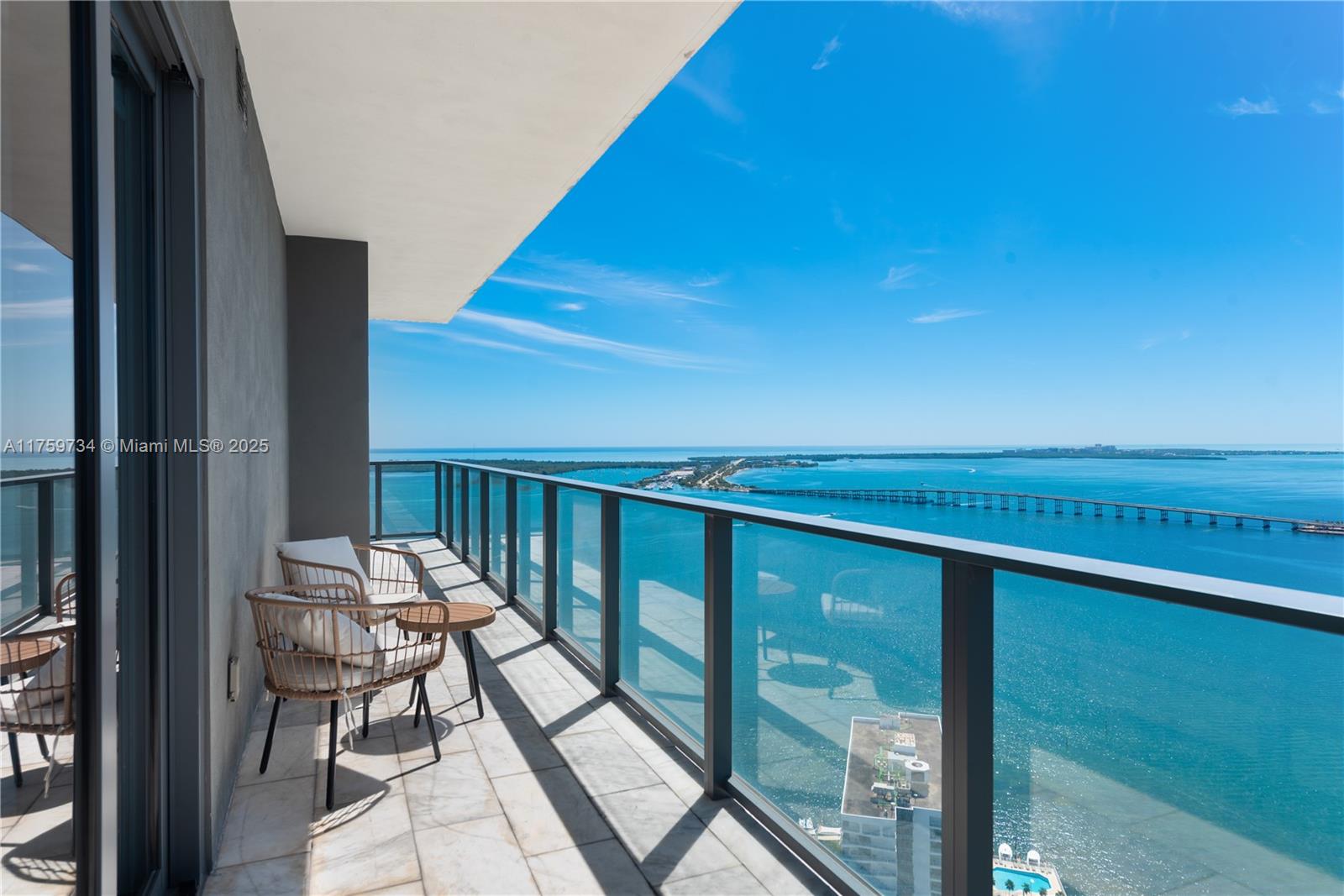 1451 Brickell Ave 4002