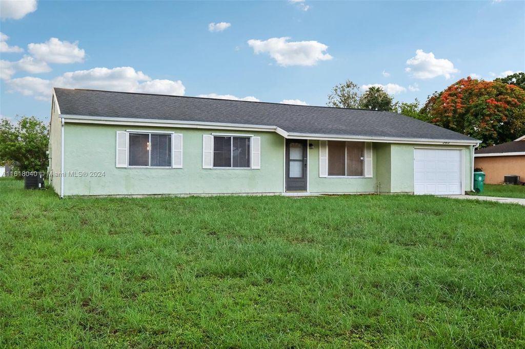 Photo of 363 SW Bridgeport Dr, Port Saint Lucie, FL 34953 (MLS # A11618040)