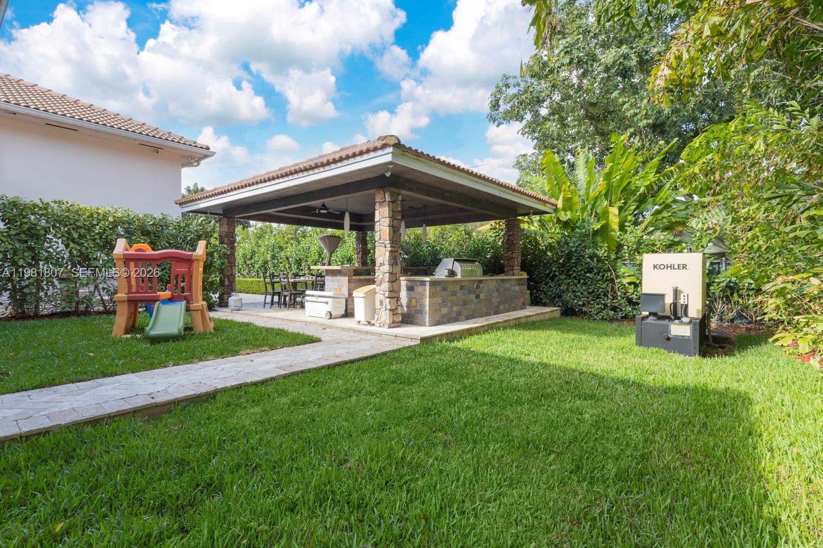 PALM MIAMI AMD - Residential