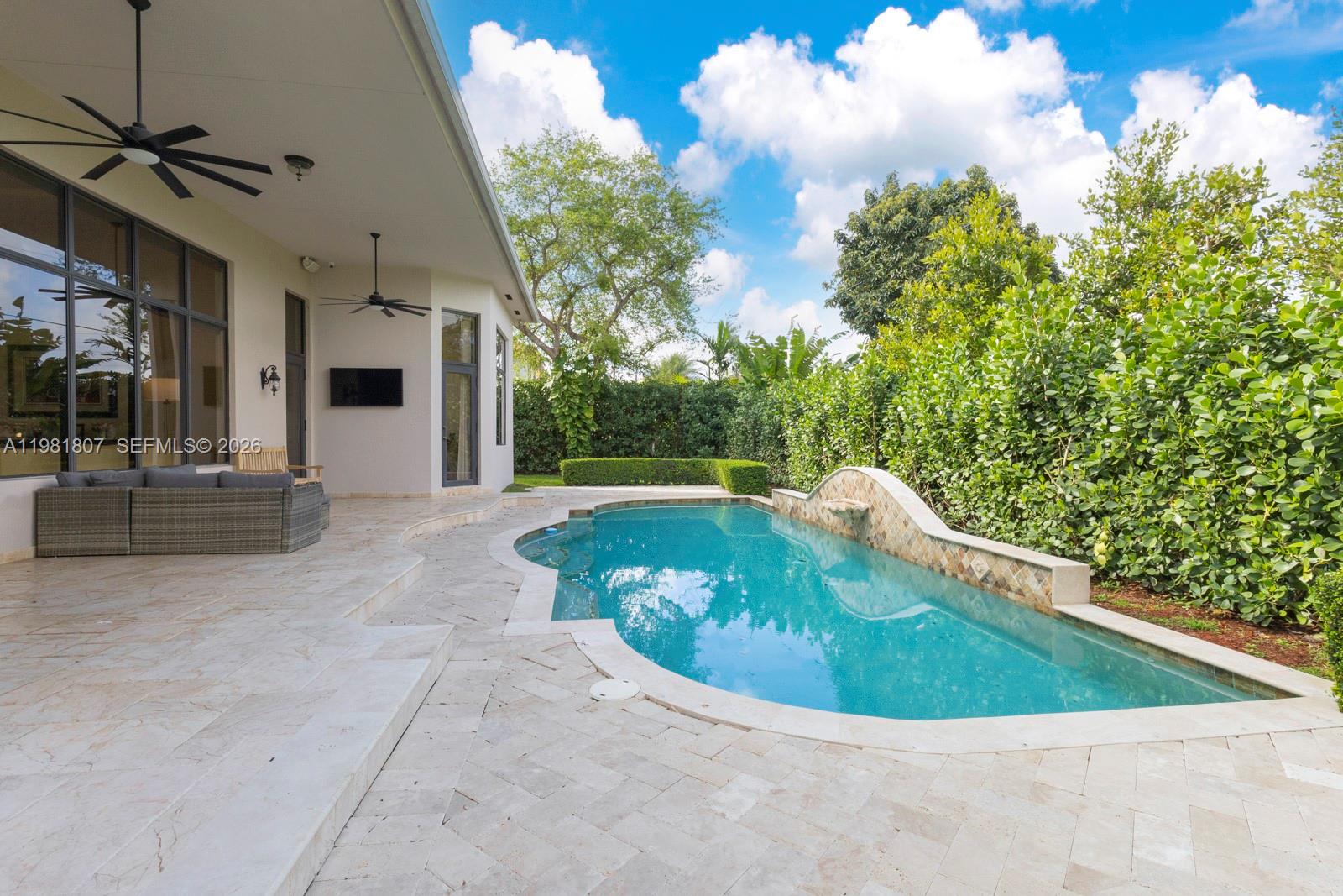 PALM MIAMI AMD - Residential