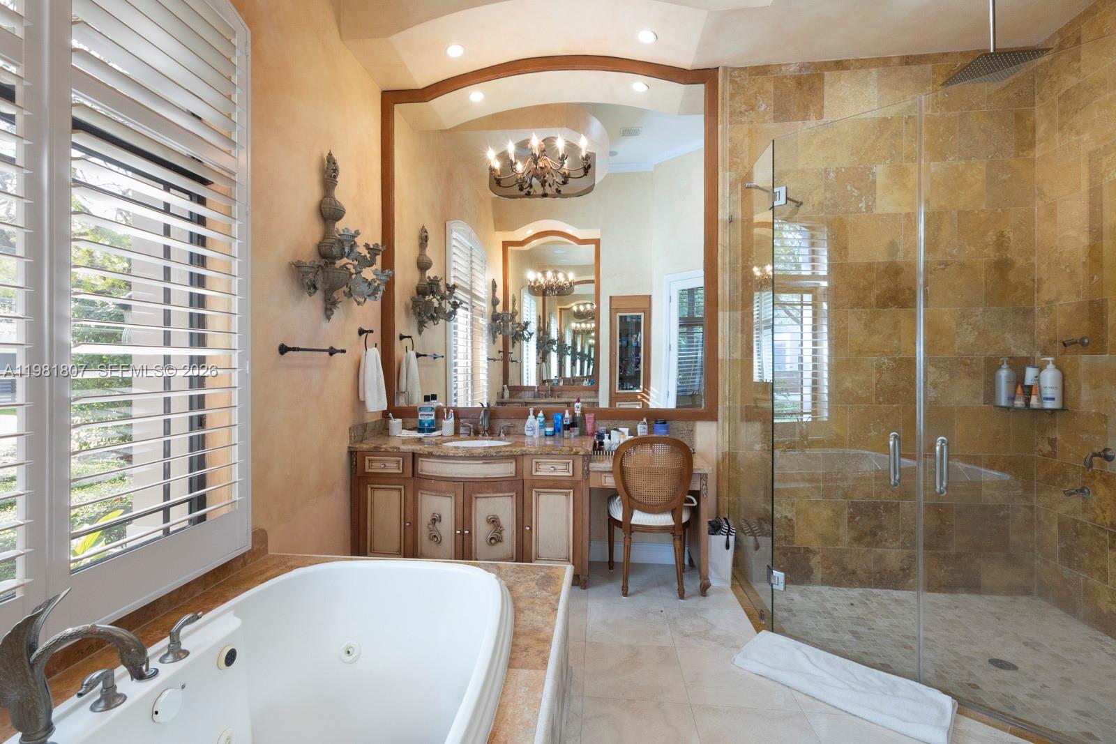 PALM MIAMI AMD - Residential