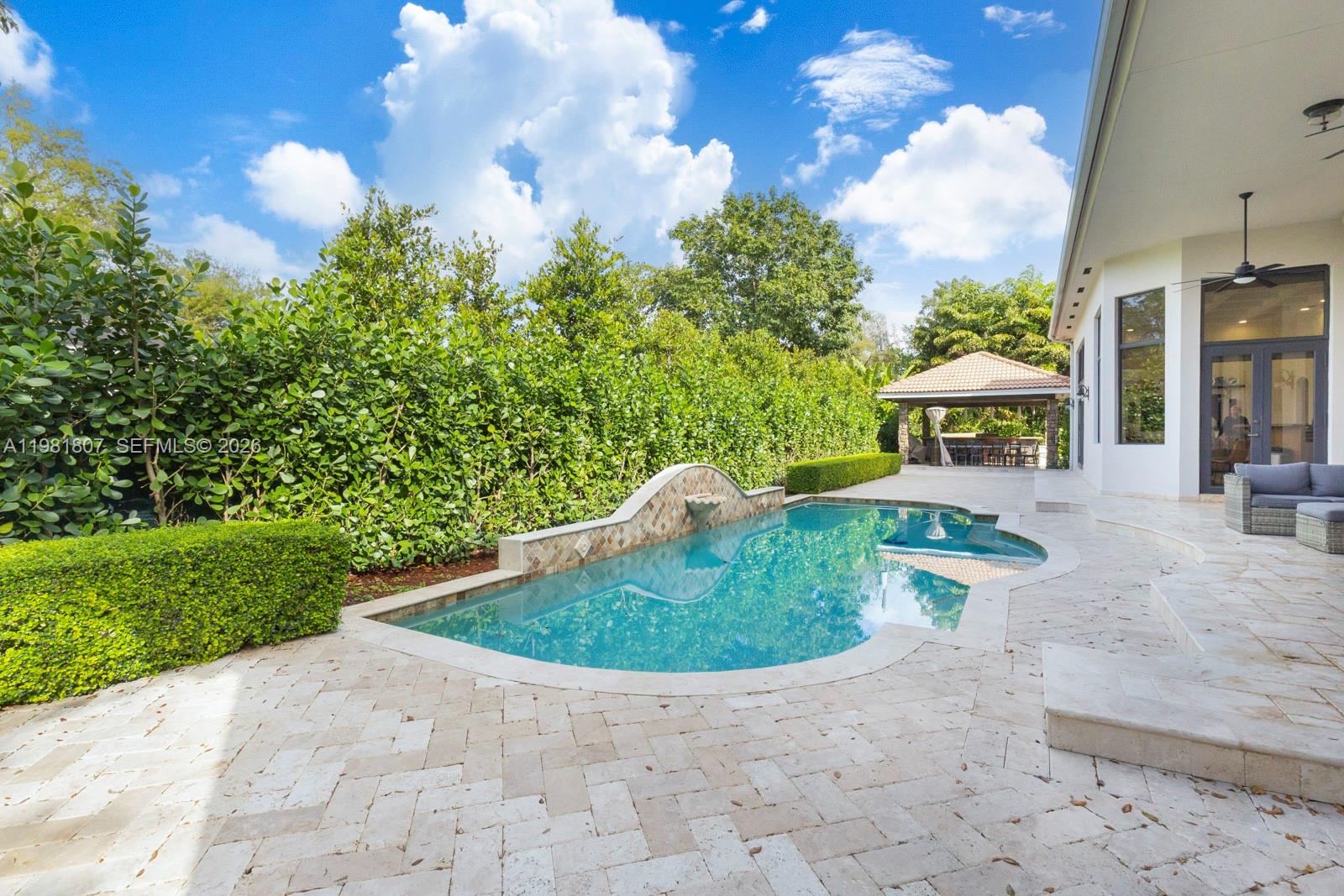 PALM MIAMI AMD - Residential