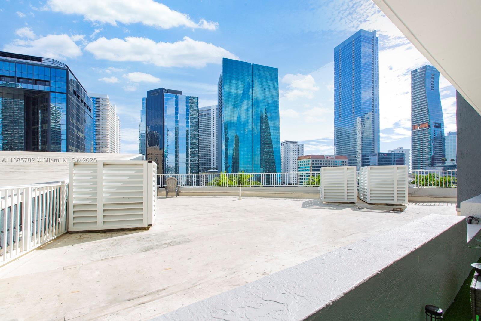 1250 S Miami Ave 904